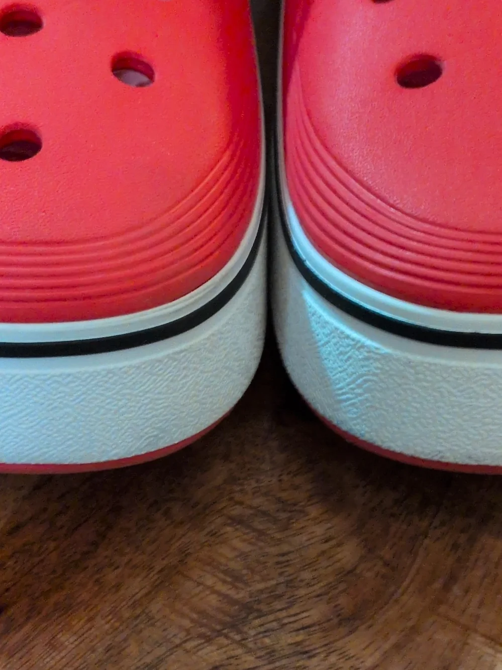 Crocs Off Court Clog Tomato Red Stripe Men's 11